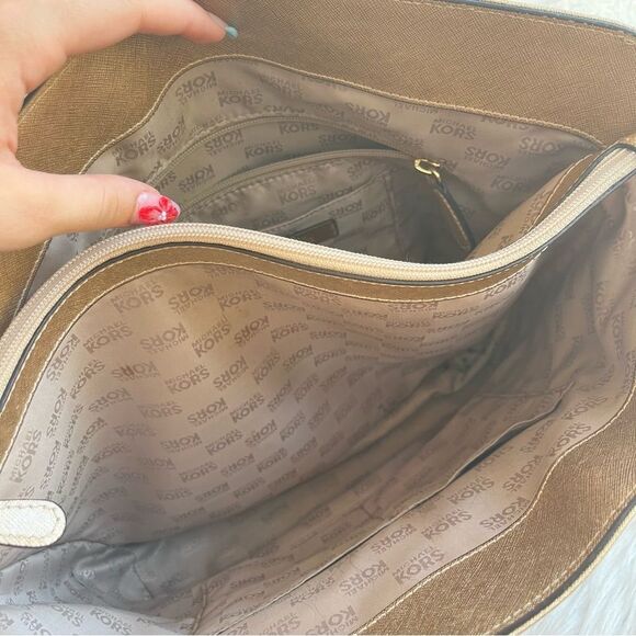 MICHAEL KORS Gold Champagne Pocket Jet Set Hamilton Voyager Tote - Picture 7 of 10